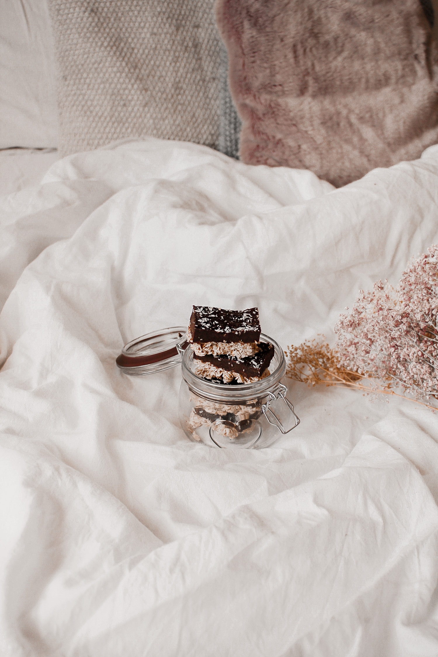 Avižiniai batonėliai su šokoladiniu riešutų sviestu